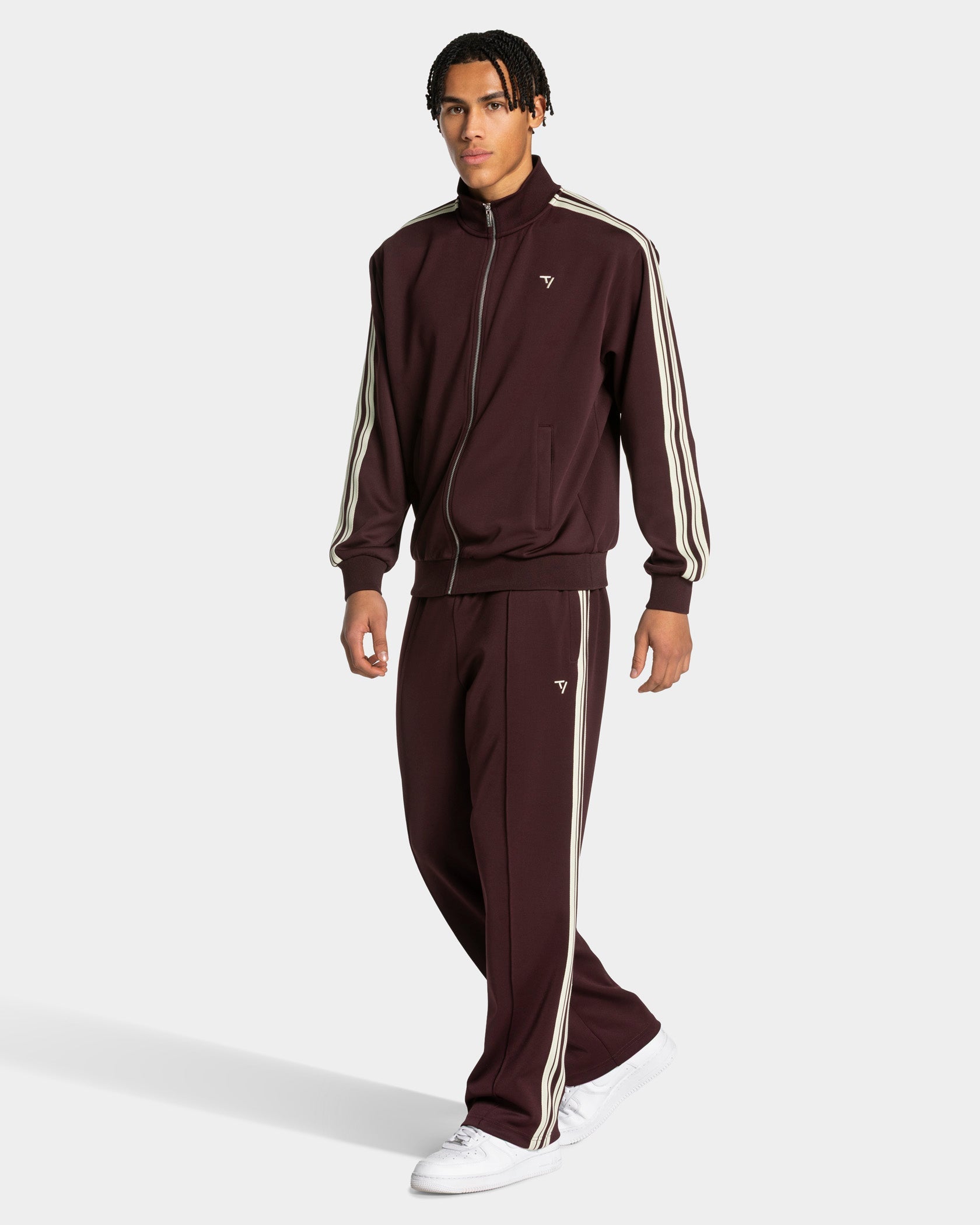 Club Straight Leg Jogger "Merlot"