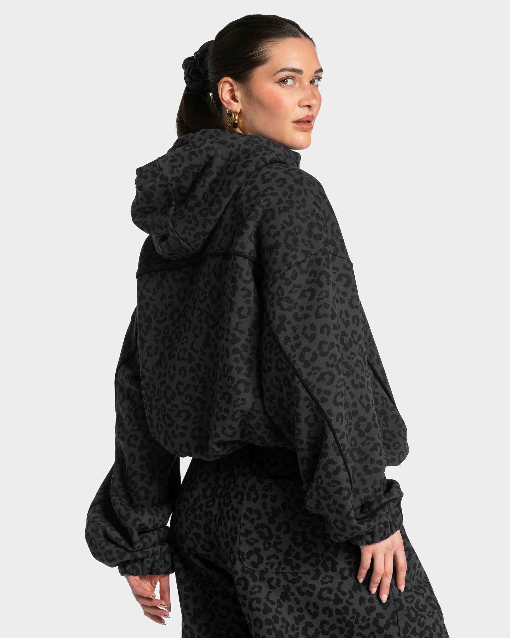 Sweat à capuche Contrastline « léopard noir »