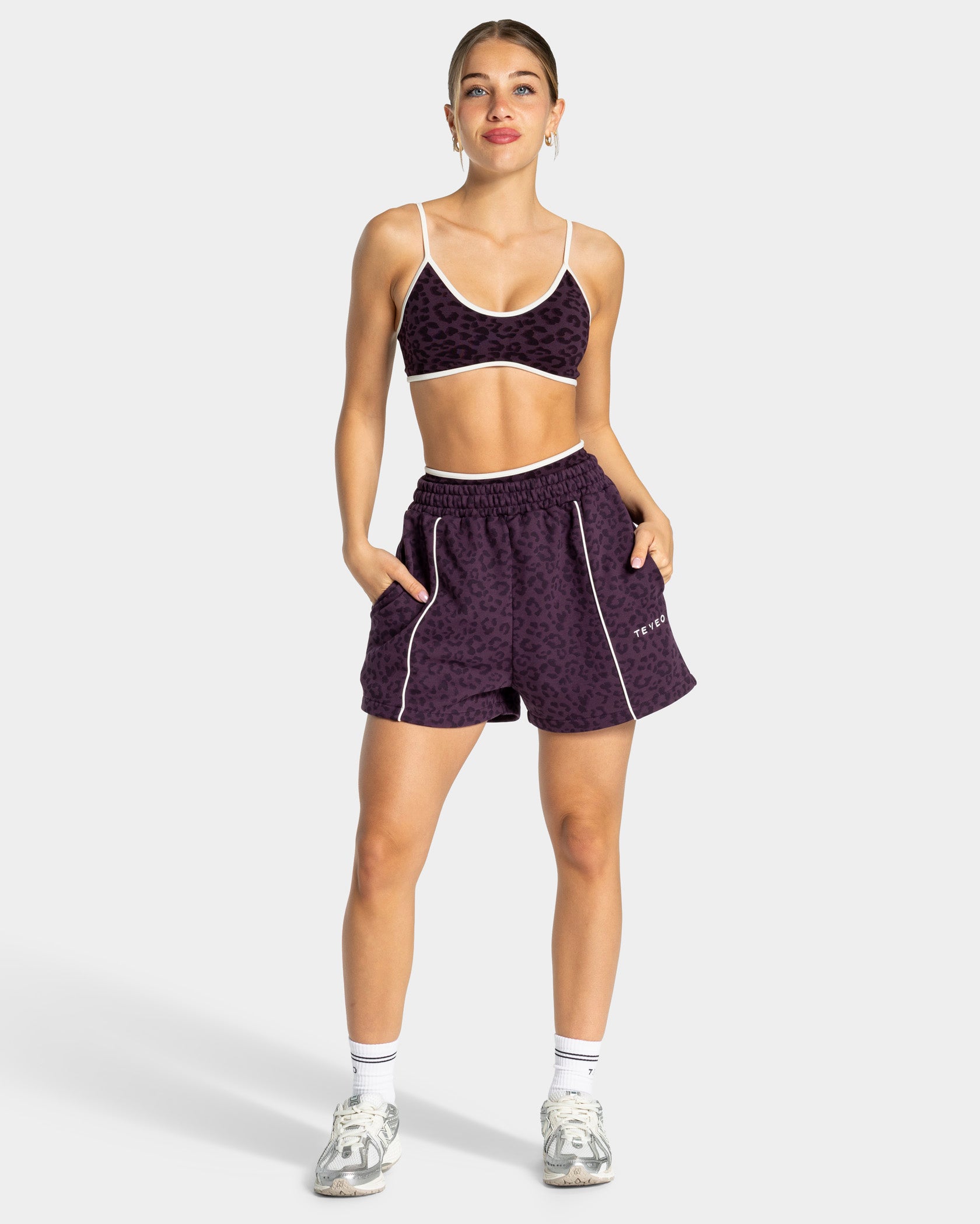 Short oversize Contrastline « Léopard blackberry »