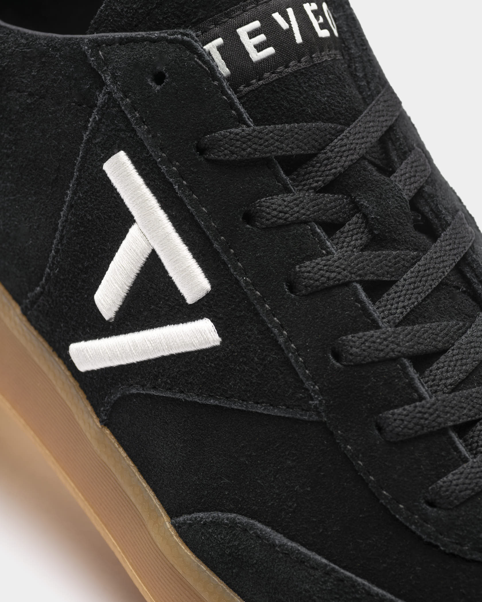 Baskets Classic Homme « noir/blanc cassé »